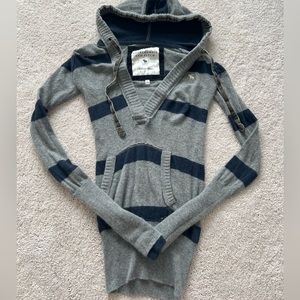 Vintage Y2K Abercrombie V Neck Striped Sweater Size Small